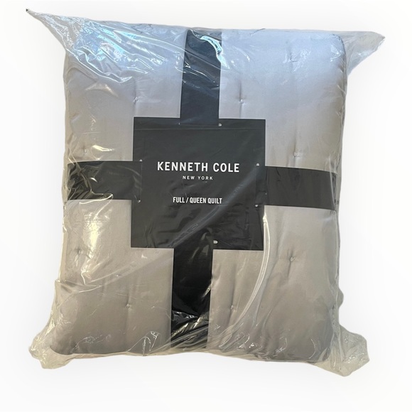 Kenneth Cole New York Kagan Full/Queen Quilt - Picture 2 of 7